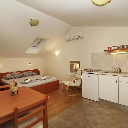 Apartment Caralipeo *